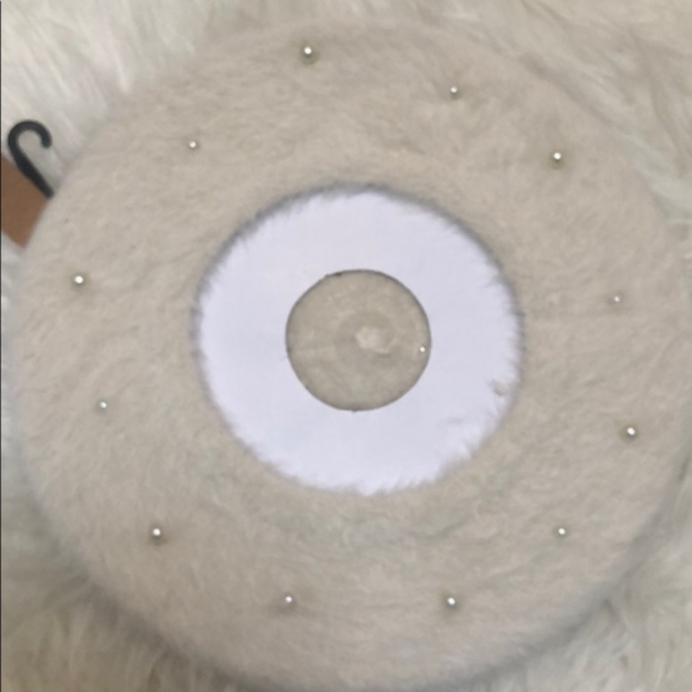 Last 1! PINK or IVORY KNIT FUZZY PEARL BERET - Picture 8 of 8